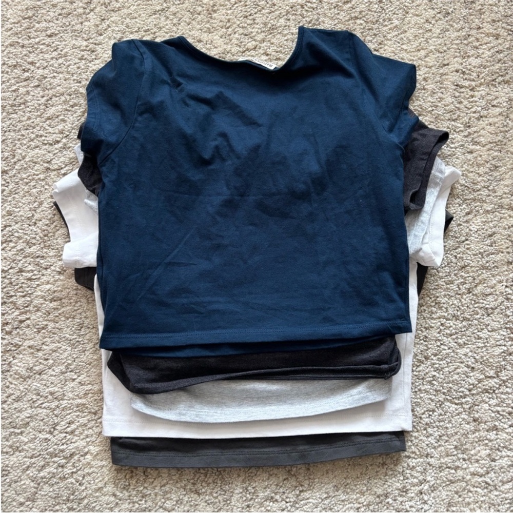 Women's Assorted Color Tops - Picture 3 of 8